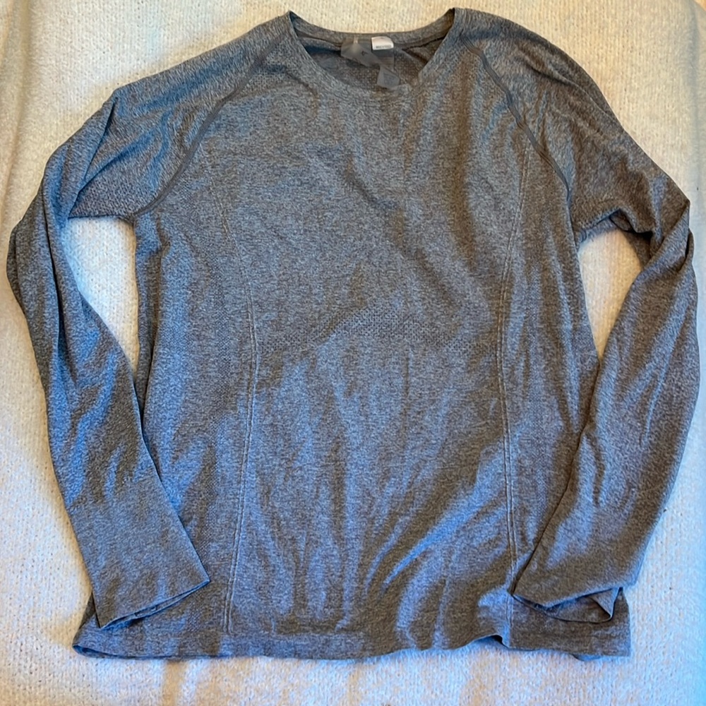 Gray women’s XL Calla longsleeve top